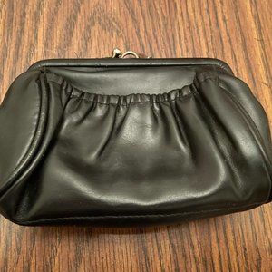 VINTAGE!  BLACK CHANGE PURSE